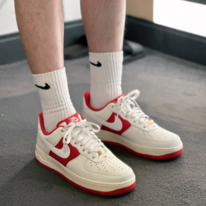 Giay Nike Air Force 1 '07 'University Red' FN7439-133