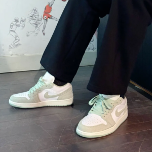 Giay Nike Air Jordan 1 Low &#039;Seafoam&#039; FN9137-131