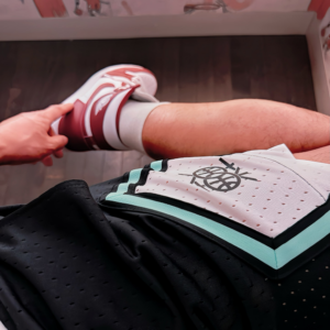 Giay Nike Air Jordan 1 Retro High OG GS 'Red' FD1437-160