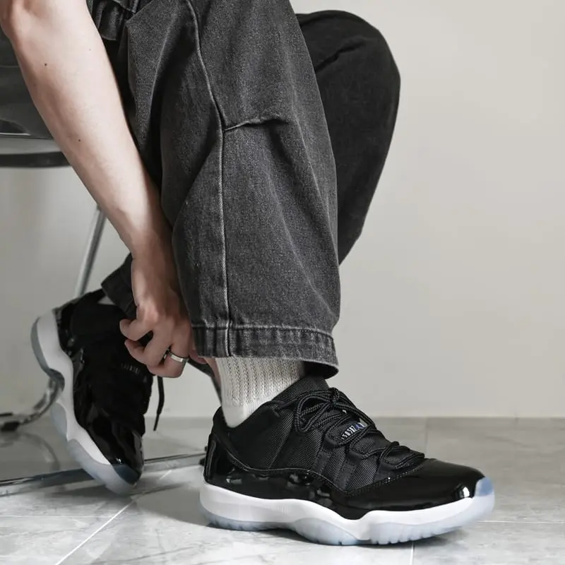 Giay Nike Air Jordan 11 Retro Low 'Space Jam' FV5104-004