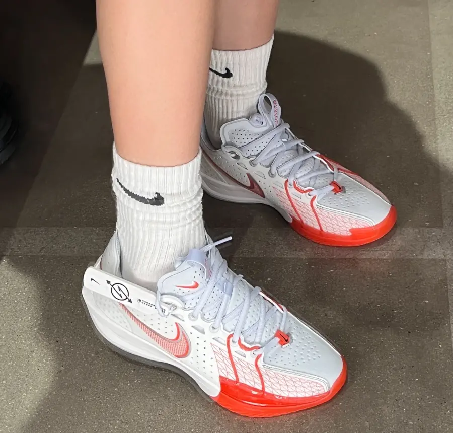 Giay Nike Air Zoom GT Cut 3 'White Picante Red' DV2913-101