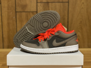 Giay Nike Air Jordan 1 Low SE 'Black Olive Crimson' DQ6076-002