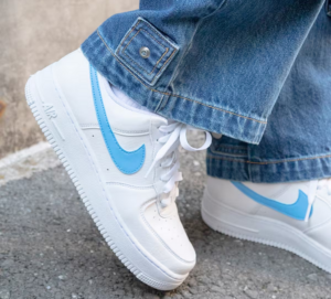 Giay Nike Air Force 1 '07 SE 'University Blue' DV3808-103