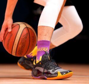 Giay Lining Way Of Wade 10 Low x D'Angelo Russell 'Lakers Away' ABAS083-7