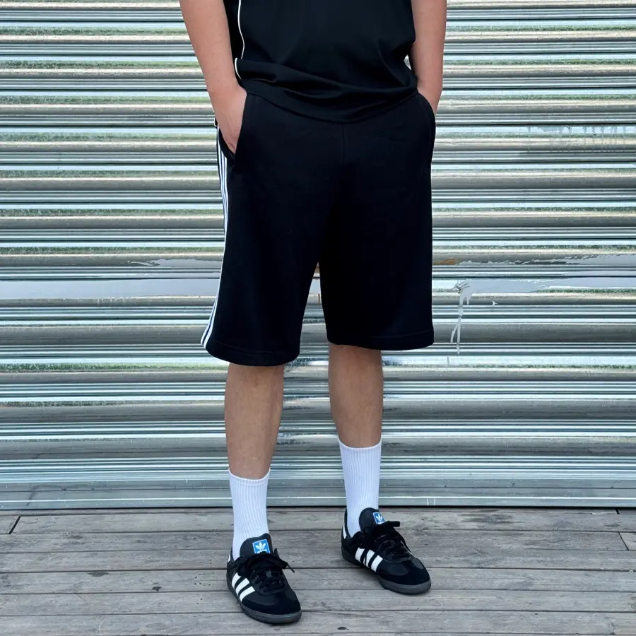 Giay Adidas Samba ADV 'Black White Gum' 2023 IE3100