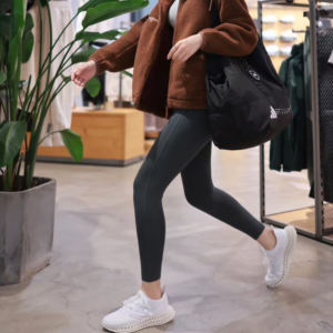 Giay Adidas Wmns 4DFWD 3 'White Reflective' IG8992