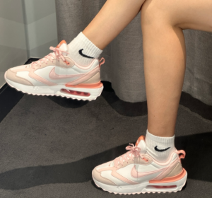 Giay Nike Air Max Dawn 'White Atmosphere Pink' DR7875-100