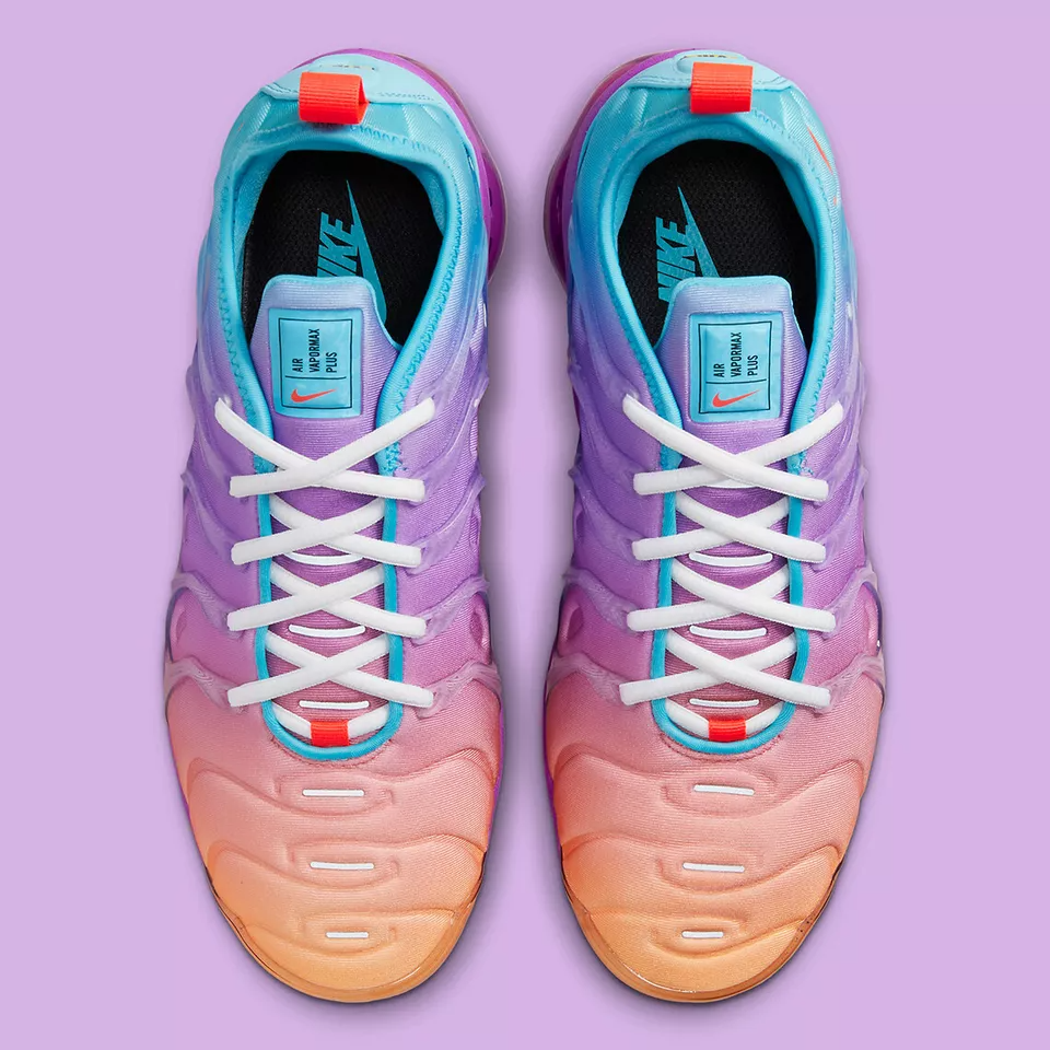 Giay Nike Air VaporMax Plus 'Multi-Color Gradient' FD0823-500