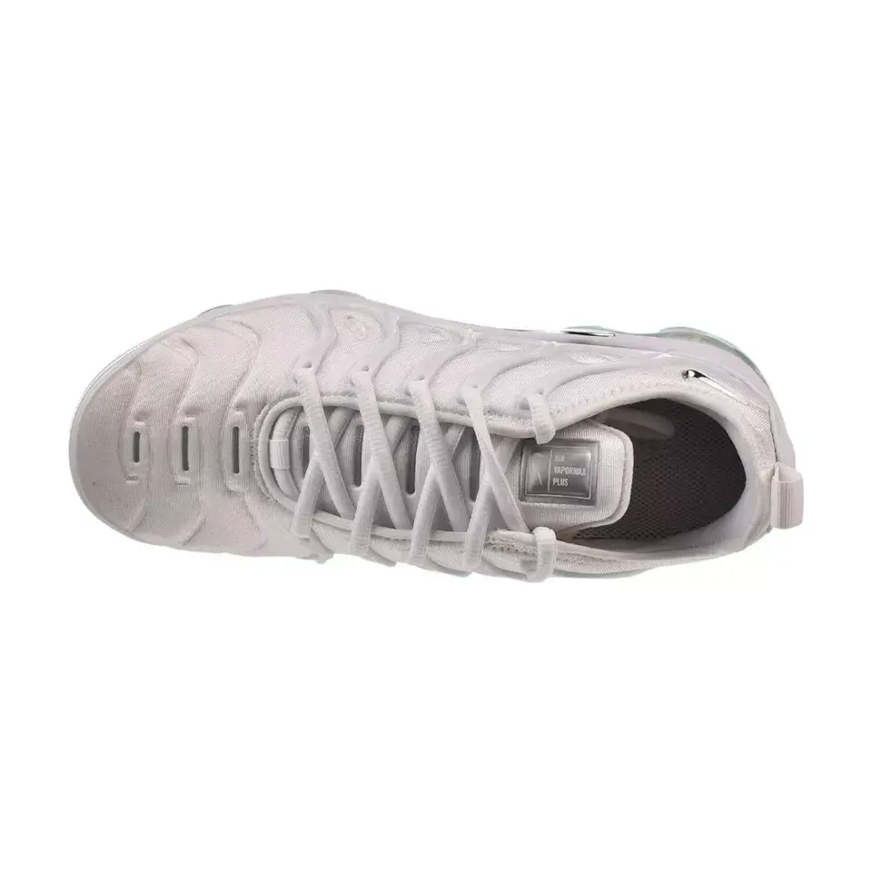 Giay Nike Air VaporMax Plus 'White Metallic Silver' FQ8895-100