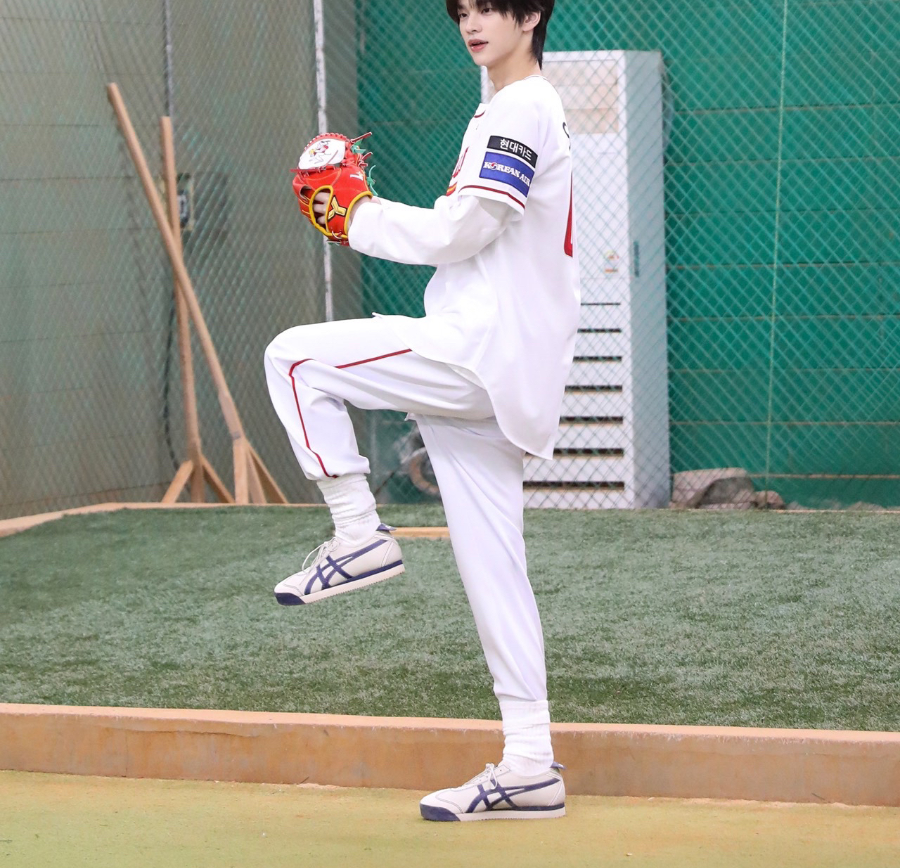 Giay Onitsuka Tiger Mexico 66 SD 'Birch Peacoat' 1183B543-100