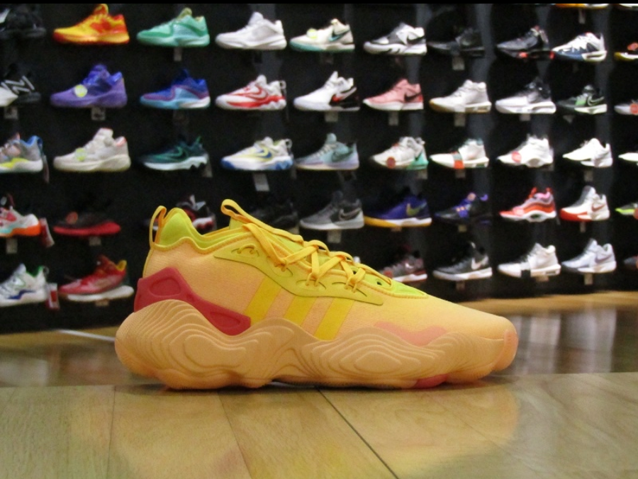 Giay Adidas Trae Young 3 'Acid Orange' IE2706
