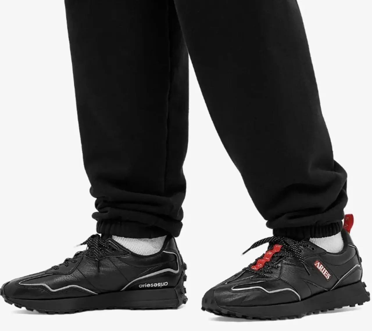 Giay New Balance 327 x Aries 'Black' MS327AIR