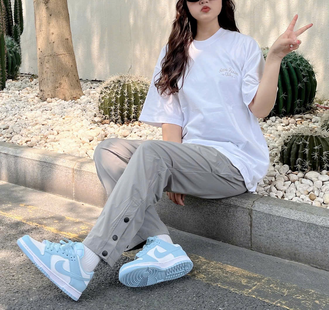 Alternative view of Giày Nike Dunk Low GS 'Glacier Blue' FB9109-105