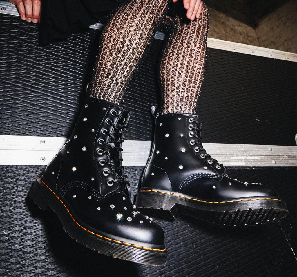Giay Dr.Martens 1460 Swarovski Leather 'Black' 27208001