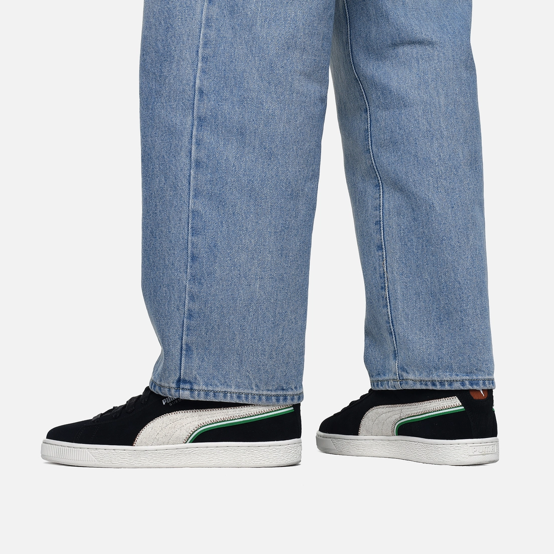 Alternative view of Giày Puma Suede 'Black Warm White' 397266-02