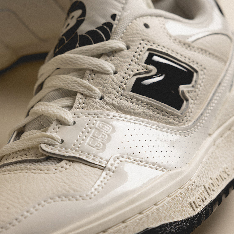 Giay New Balance 550 'Sea Salt & Black' BB550YKF