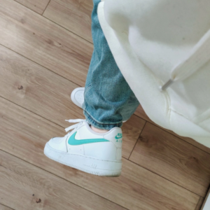 Giay Nike Air Force 1 GS 'White Emerald Rise' DV7762-104