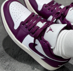 Giay Nike Air Jordan 1 Low 'Fireberry' DC0774-161