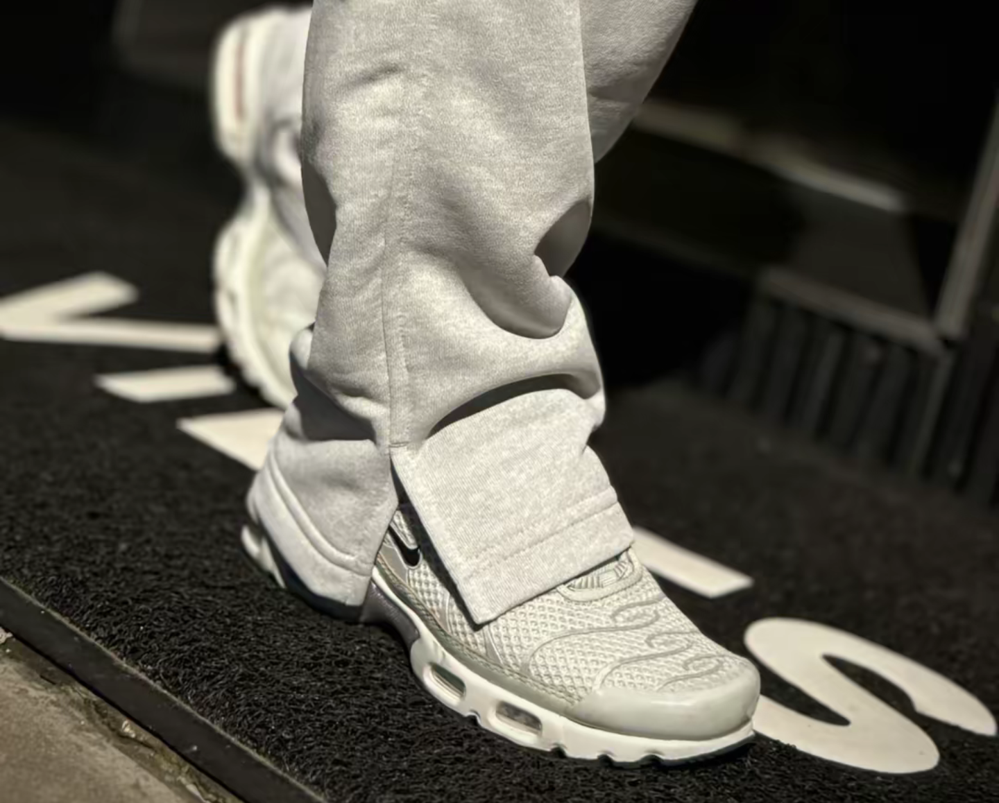 Giay Nike Air Max Plus 'White' 604133-139