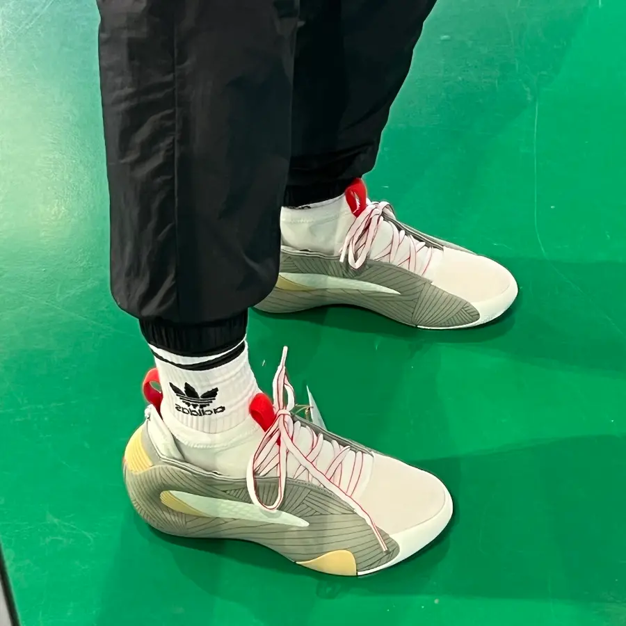 Giay Adidas Harden Vol. 8 'Dragon Boat Festival' IH2670