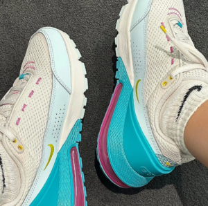 Giay Nike Air Max Pulse 'London Music Scene' HF4890-094