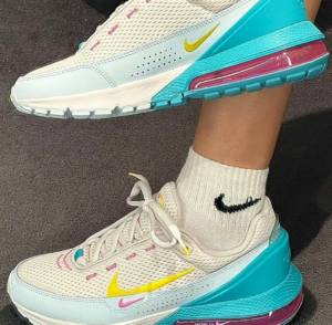 Giay Nike Air Max Pulse 'London Music Scene' HF4890-094