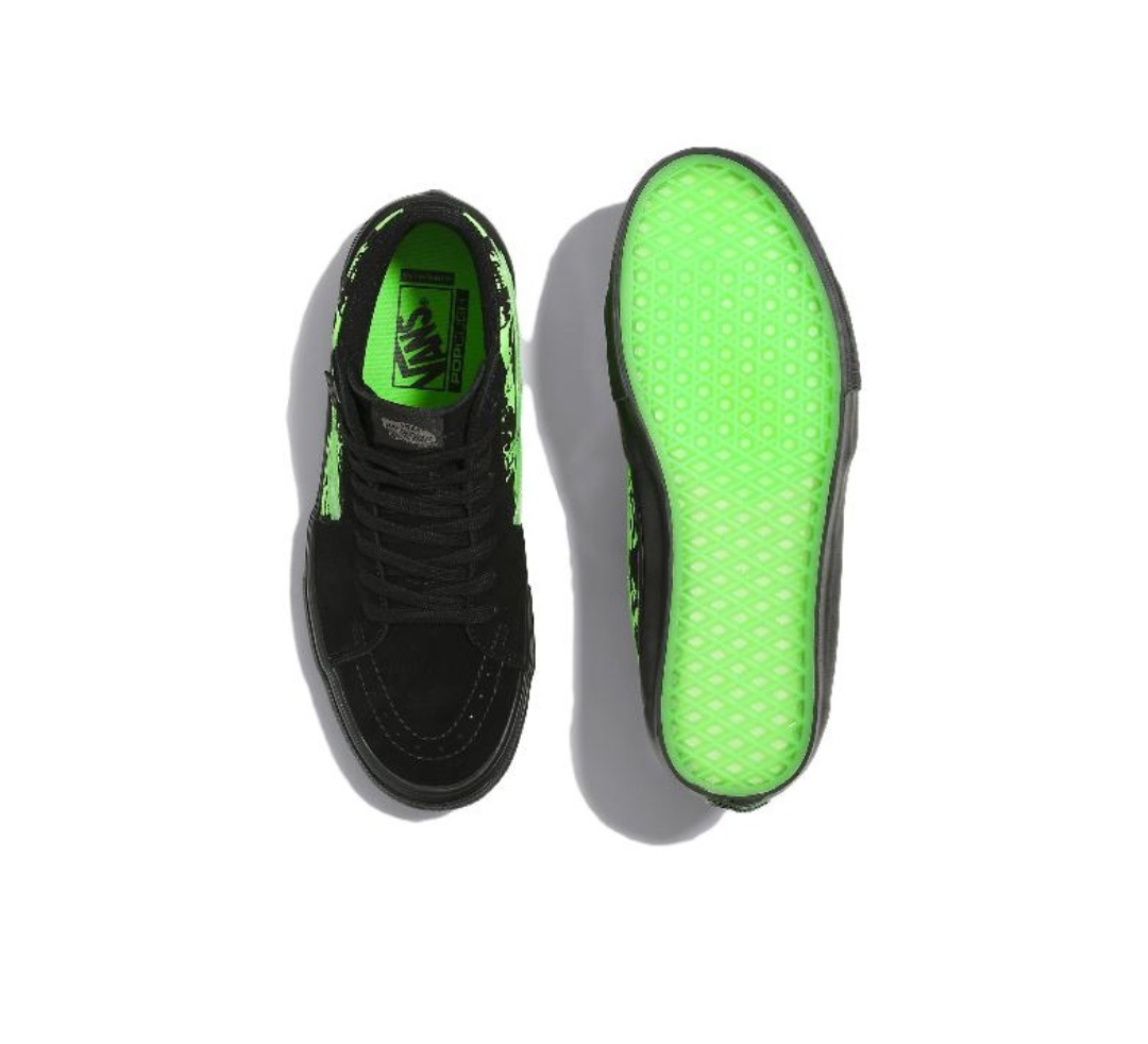 Giay Vans Sk8 Hi 'Glow Skulls' VN0A5FCC5QW