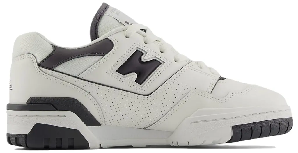Giay New Balance 550 'Sea Salt & Black' BB550YKF