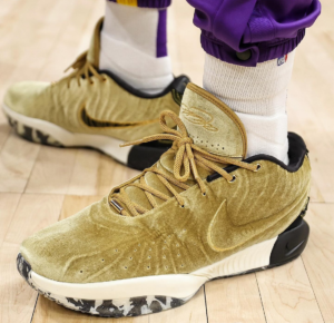 Giay Nike LeBron 21 x The Shop 'Nobility' FZ7883-700