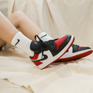 Giay Nike Air Jordan 1 Low 'Bred Toe 2.0' 553560-161