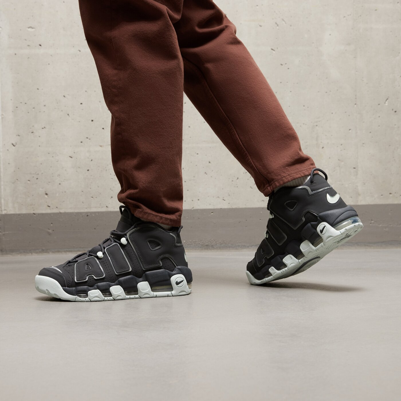 Giay Nike Air More Uptempo 96 'Dark Smoke' FJ4181-001