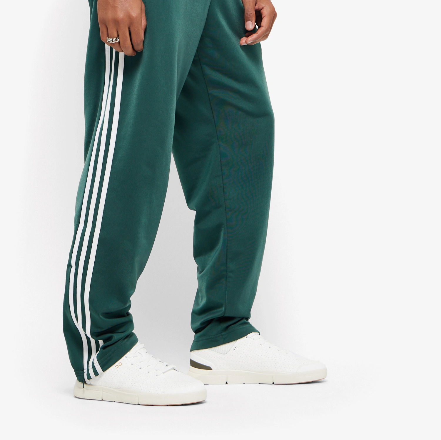 Alternative view of Giày On The Roger Centre Court 'White' 3MD30241528