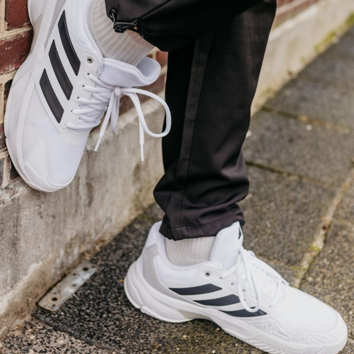 Alternative view of Giày Adidas Courtjam Control 3 'White' IF7888