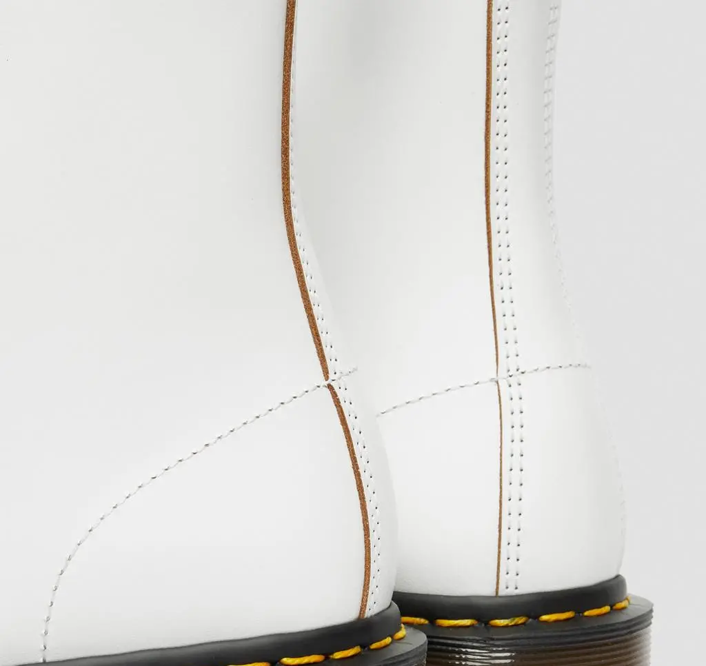 Giay Dr.Martens 1460 Vintage Made In England Lace Up 'White' 27452100