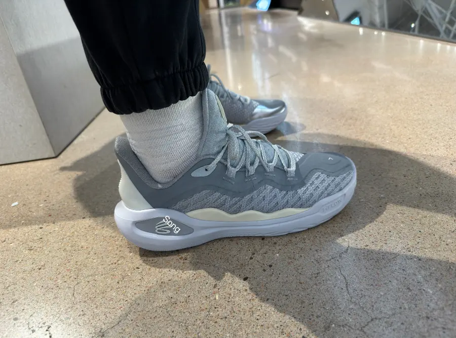Giay Under Armour Curry Flow 11 'Future Wolf' 3027723-101