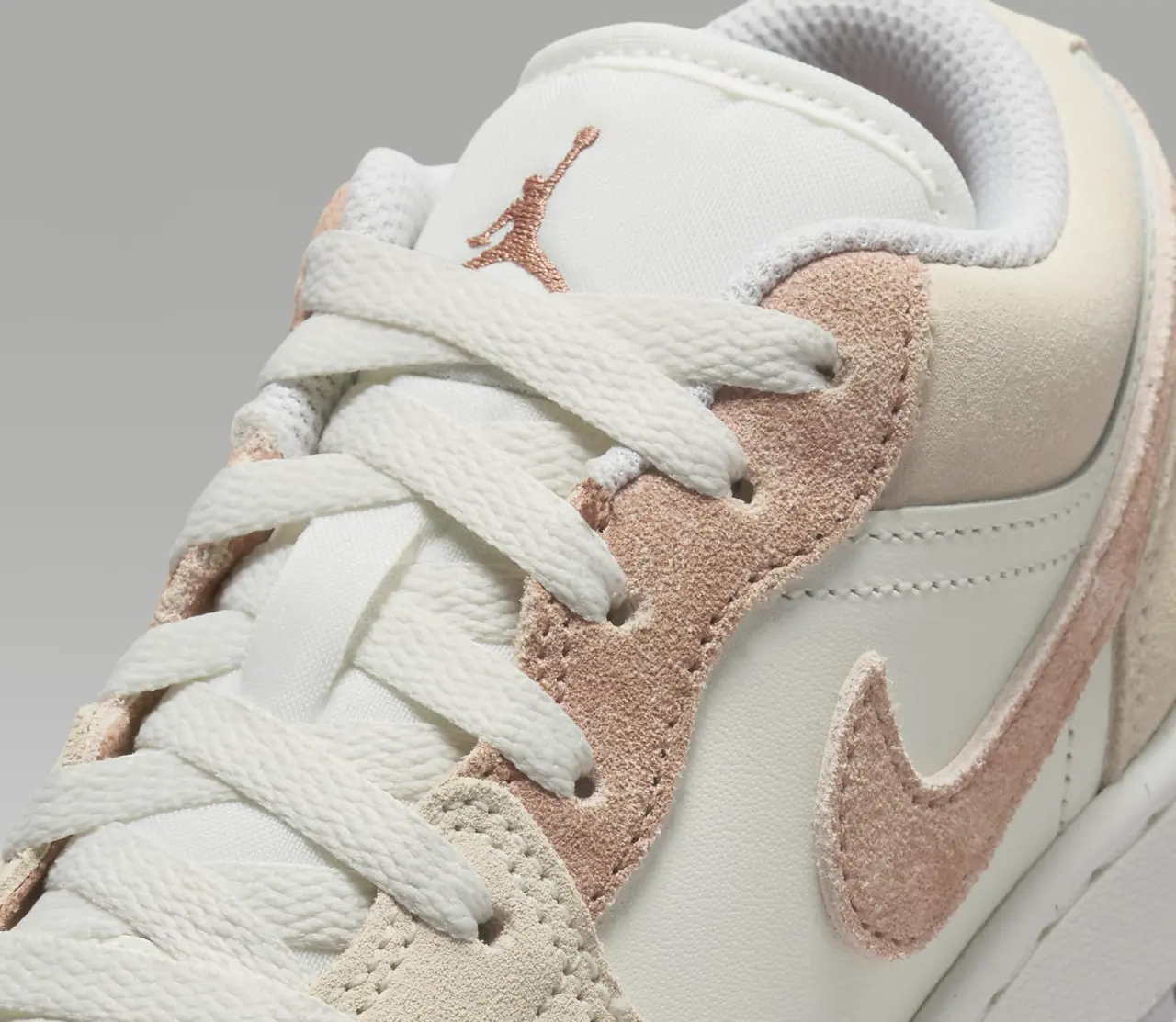 Giay Nike Air Jordan 1 Low SE GS 'Legend Light Brown' HF1863-200