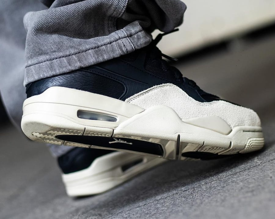 Giay Nike Air Jordan 4 RM 'Black Light' FQ7939-001