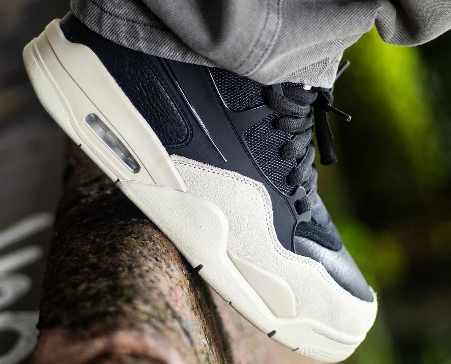 Giay Nike Air Jordan 4 RM 'Black Light' FQ7939-001