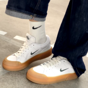 Giay Nike Court Legacy Lift 'White Vintage' FV5526-100