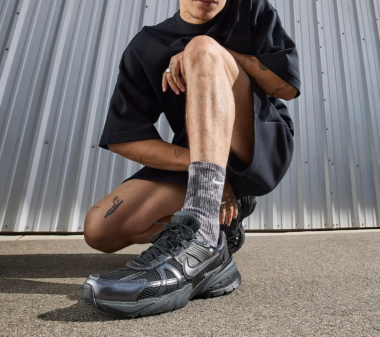 Giay Nike V2K Run 'Black' HJ4497-001