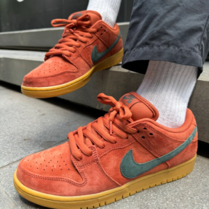 Giay Nike Dunk Low SB 'Burnt Sunrise' HF3704-800