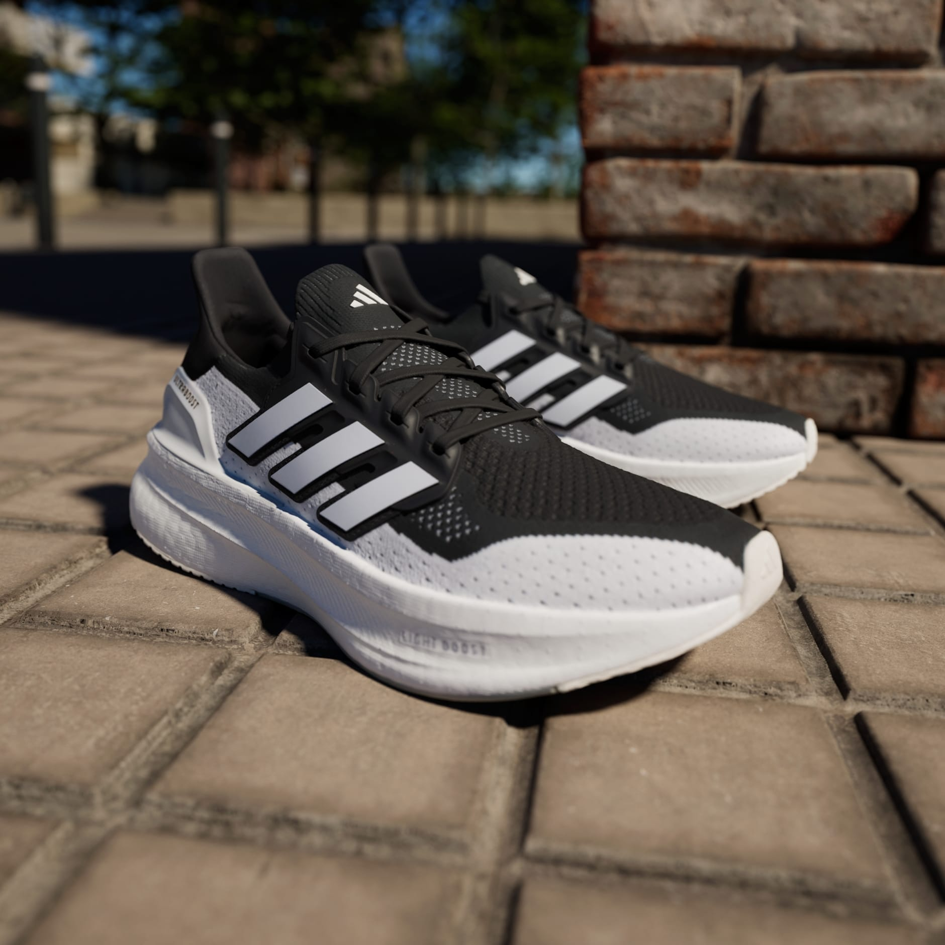 Giay Adidas Ultraboost 5 'Black White' IF1480