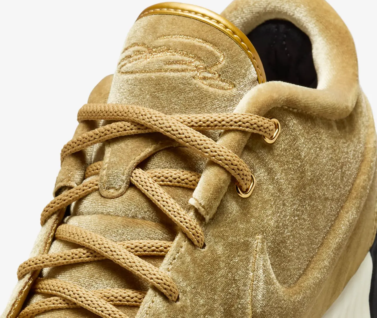 Giay Nike LeBron 21 EP x The Shop 'Nobility FZ7884-700