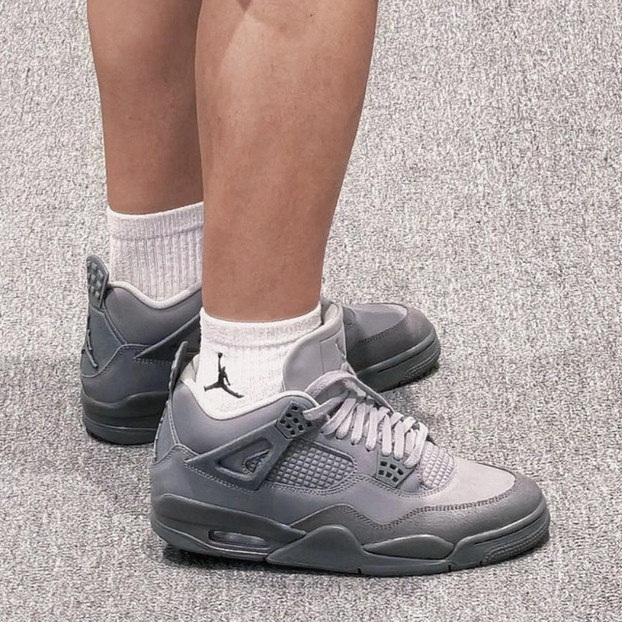 Giay Nike Air Jordan 4 Retro SE GS 'Wet Cement' HM8965-001