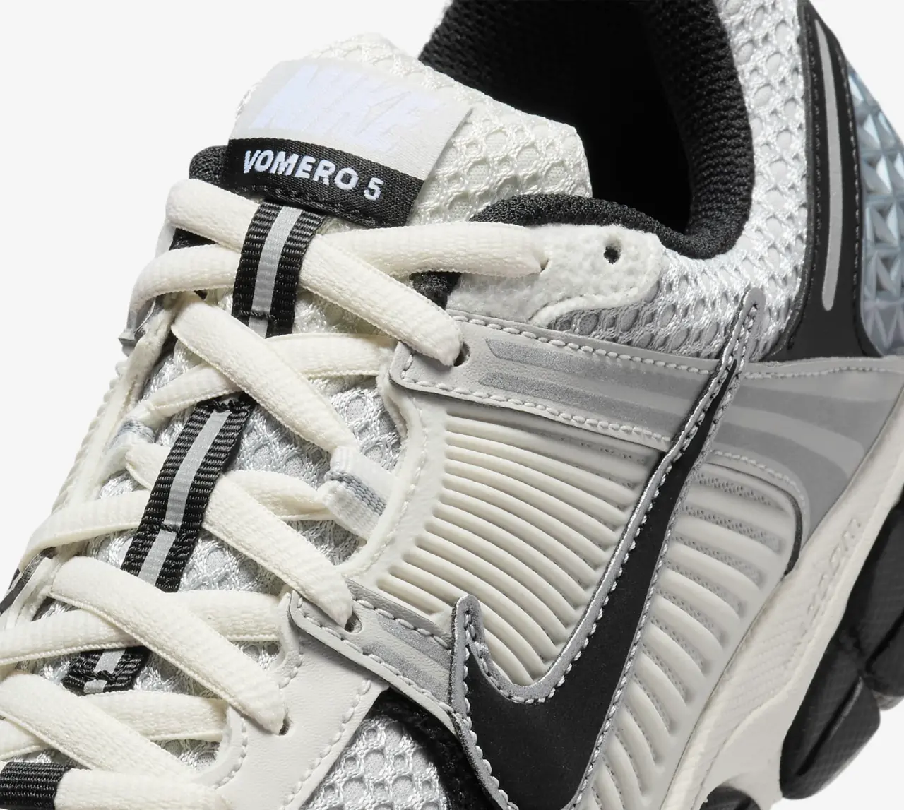 Giay Nike Air Zoom Vomero 5 'Photon Dust Black' HQ1182-001