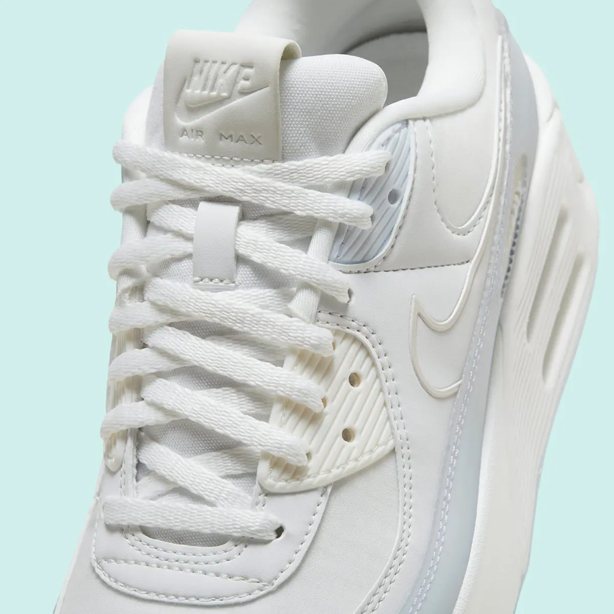 Giay Nike Air Max 90 LV8 'Glacier Blue' HF0782-100