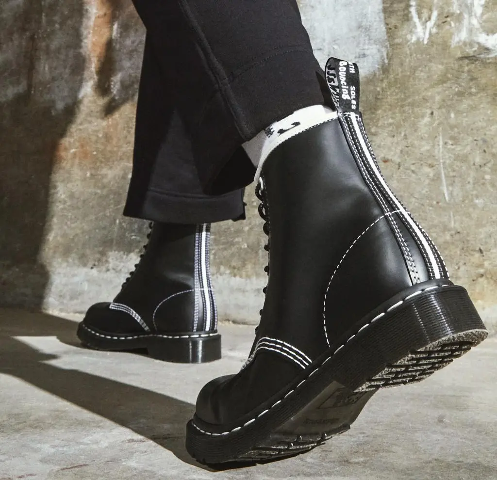 Giay Dr.Martens 1460 Contrast Stitch Leather 'Black' 27303001