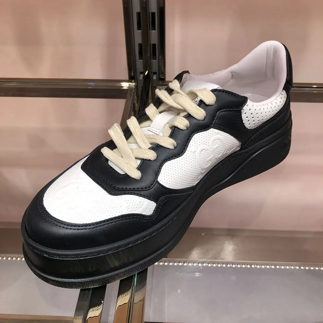 Giay Gucci GG Embossed 'Black White' 684911-AAA4T-1068