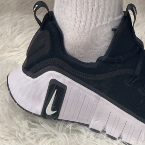 Giay Nike Free Metcon 6 'Black White' FJ7127-001