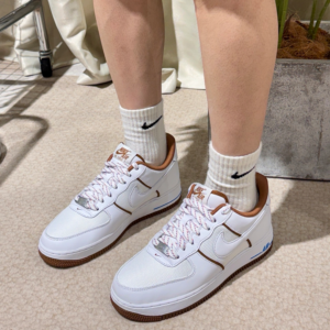 Giay Nike Air Force 1 '07 LX 'White Light Tan' FN5757-100